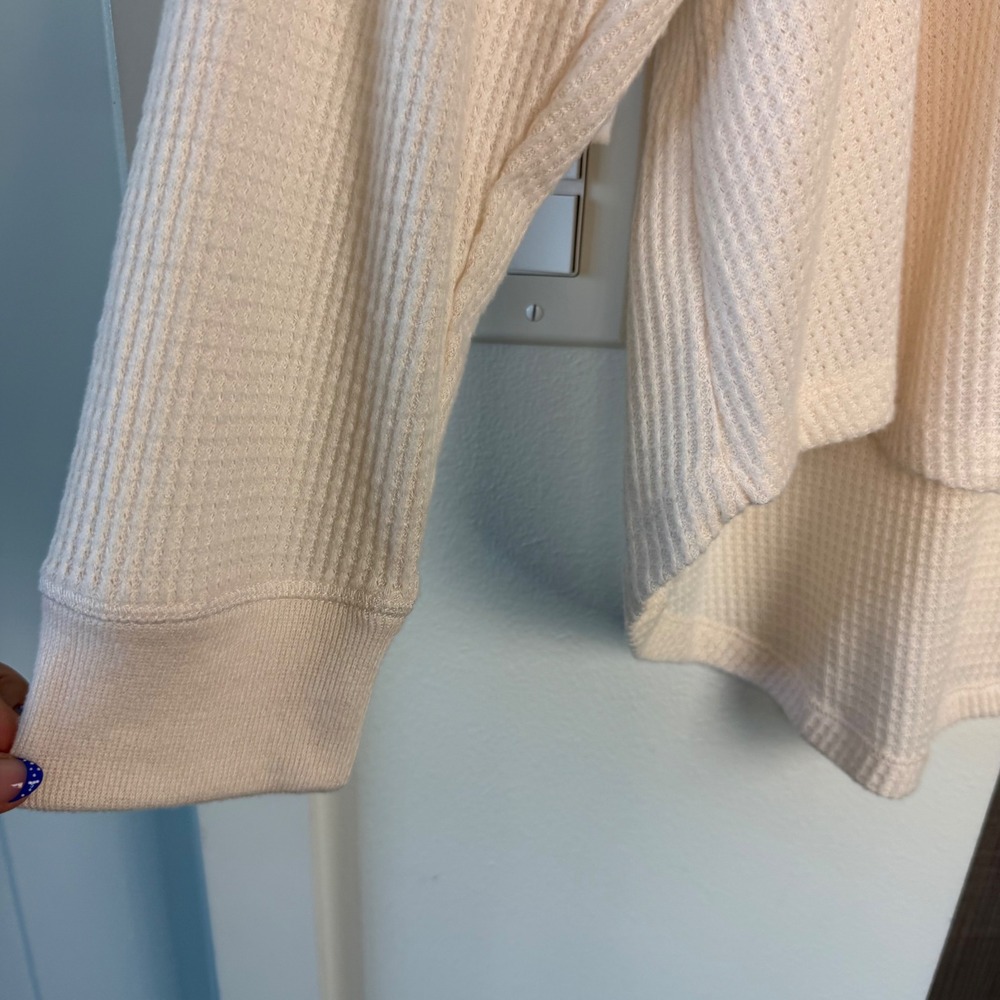 NEW Papinelle Super Soft Waffle Knit Relaxed Long Sleeve Top Size Medium - Picture 5 of 10